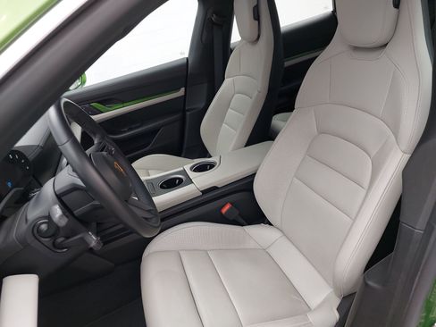 Certified 2022 Porsche Taycan 4S AWD/4WD image 5