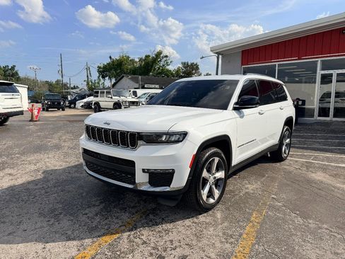 Used 2021 Jeep Grand Cherokee L Limited RWD image 3