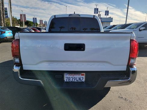 Used 2018 Toyota Tacoma SR5 image 17