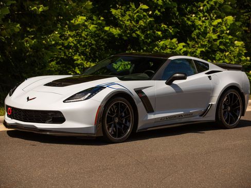 Used 2018 Chevrolet Corvette Z06 w/ Carbon 65 Edition RWD image 35