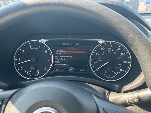 Used 2025 Nissan Sentra SV FWD image 39