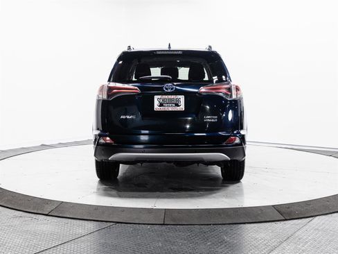 Certified 2018 Toyota RAV4 Limited w/ Advanced Technology Package image 9