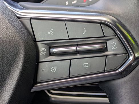 Used 2026 Chevrolet Equinox LT FWD image 24