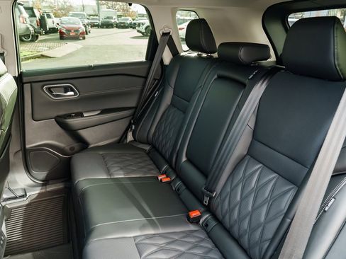 New 2026 Nissan Rogue Platinum image 24