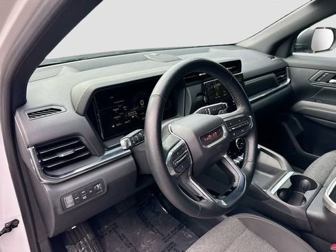 Used 2025 GMC Terrain Elevation AWD/4WD image 9