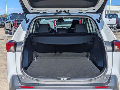 Used 2024 Toyota RAV4 Adventure image 28