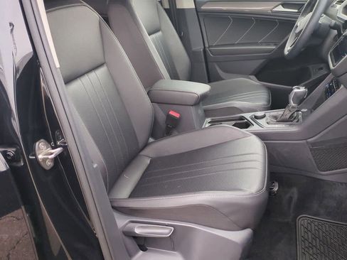 Used 2022 Volkswagen Tiguan SE image 20