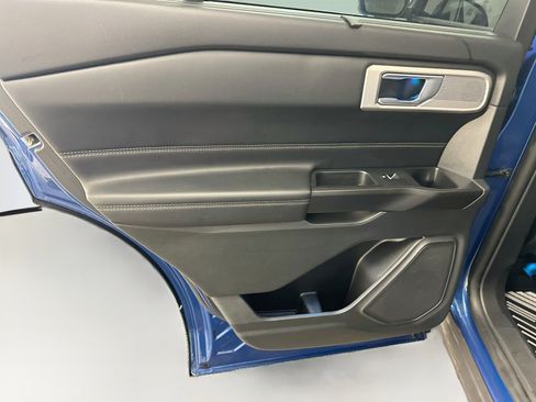 Used 2020 Ford Explorer Limited AWD/4WD image 27