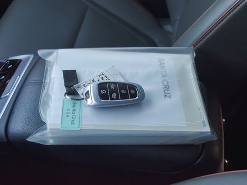 Used 2024 Hyundai Santa Cruz Limited image 44