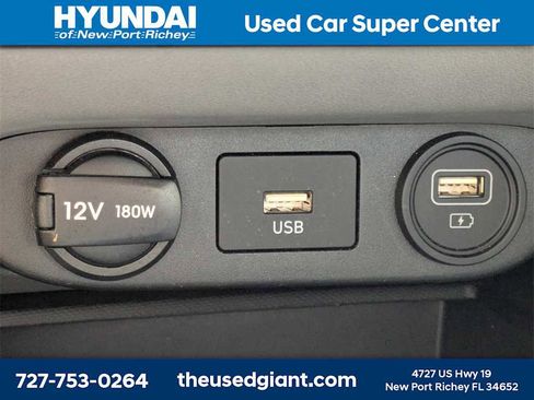 Used 2023 Hyundai Elantra SEL image 19