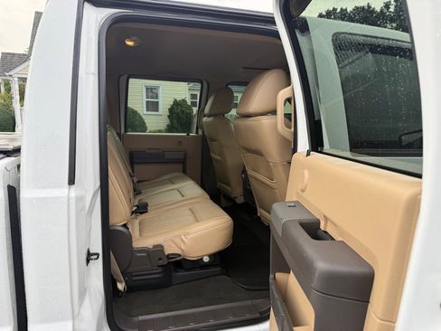 Used 2011 Ford F250 Lariat w/ Lariat Ultimate Pkg AWD/4WD image 8
