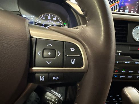 Used 2018 Lexus RX 350 FWD w/ Premium Package image 37