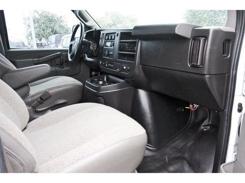 Used 2021 Chevrolet Express 2500 Extended w/ Driver Convenience Package RWD image 8