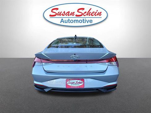Used 2023 Hyundai Elantra SEL image 21