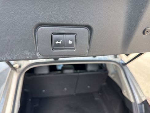Used 2021 Nissan Rogue Platinum AWD/4WD image 11