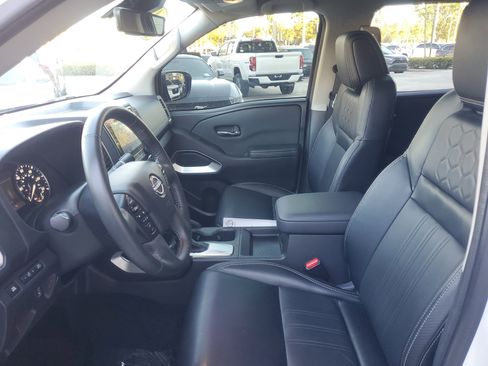 Used 2024 Nissan Frontier SL w/ Technology Package image 14