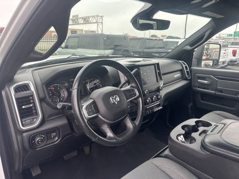 Used 2023 RAM 2500 Big Horn w/ Level 1 Equipment Group image 9
