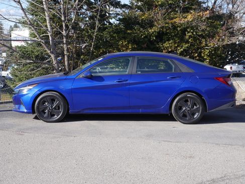 Used 2021 Hyundai Elantra SEL w/ Convenience Package image 14