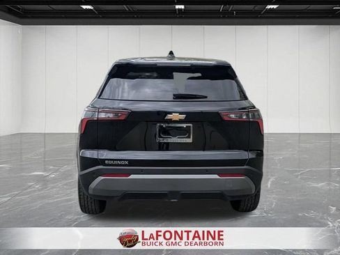 Used 2025 Chevrolet Equinox LT FWD image 4