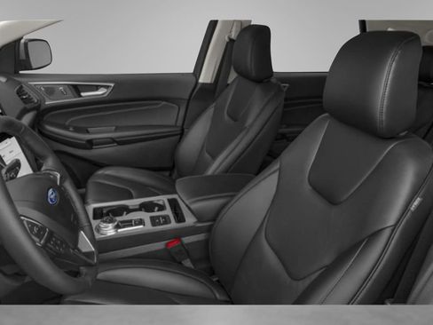 Certified 2024 Ford Edge Titanium image 6