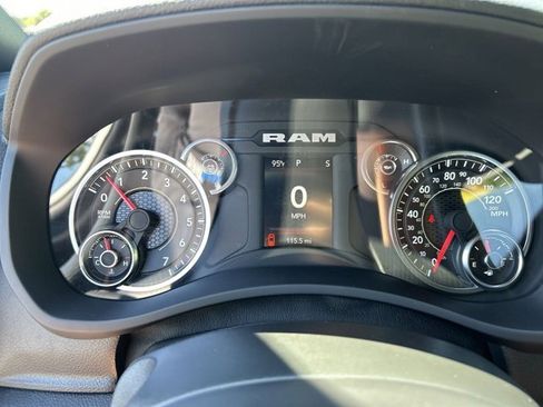 Used 2024 RAM 2500 Tradesman w/ Chrome Appearance Group image 24