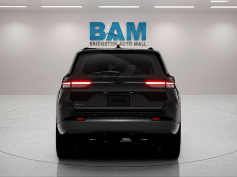 New 2026 Jeep Grand Cherokee Altitude AWD/4WD image 8
