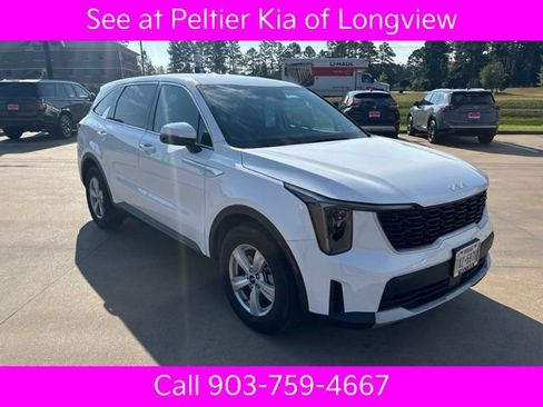 Certified 2024 Kia Sorento LX FWD image 8