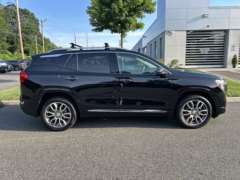 Used 2024 GMC Terrain Denali AWD/4WD image 9