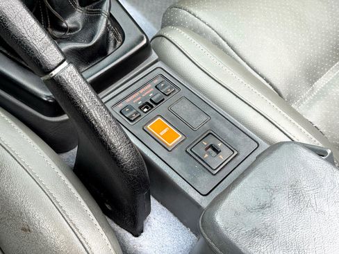 Used 1988 MAZDA RX-7 Convertible image 24