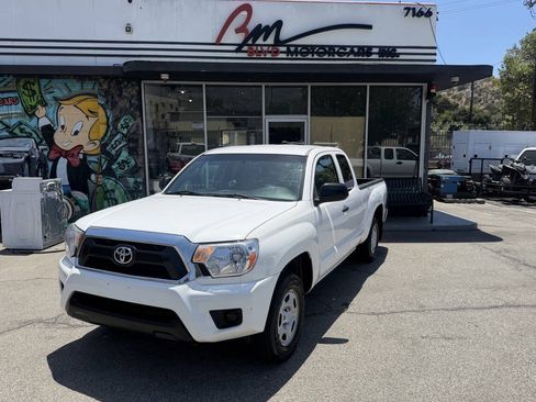 Used 2012 Toyota Tacoma 2WD Access Cab w/ SR5 Pkg image 1