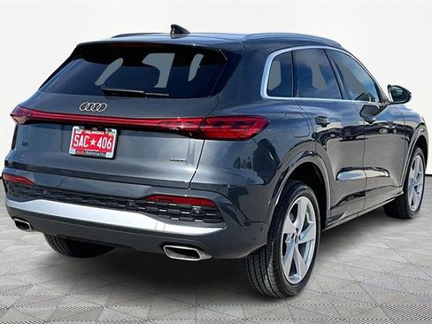 Used 2025 Audi Q5 Premium Plus w/ Premium Plus image 2