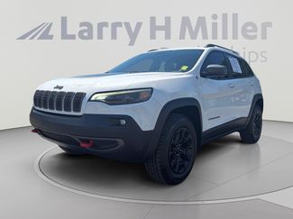 Used 2019 Jeep Cherokee Trailhawk w/ Comfort/Convenience Group AWD/4WD video 1