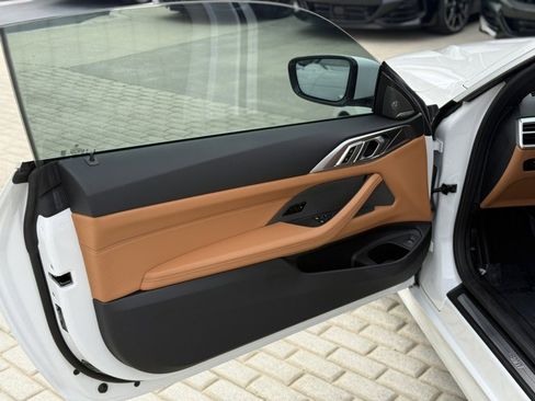 Certified 2025 BMW 430i Coupe w/ Premium Package image 11