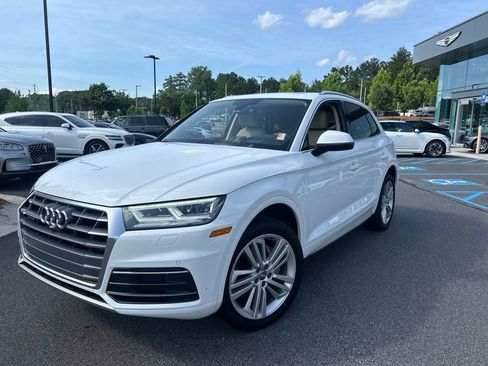 Used 2018 Audi Q5 Prestige w/ Prestige Package AWD/4WD image 3