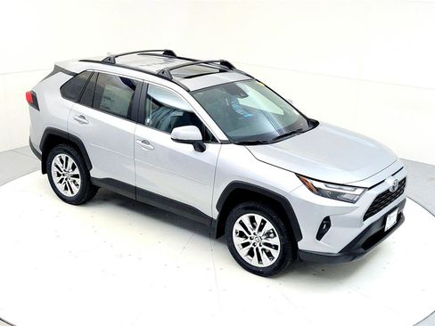 New 2025 Toyota RAV4 XLE Premium image 15
