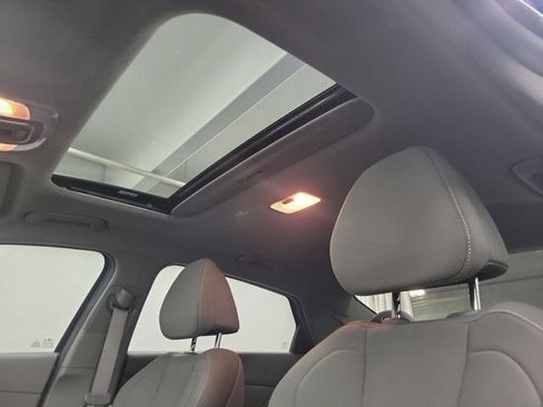 Used 2024 Hyundai Elantra SEL FWD image 23