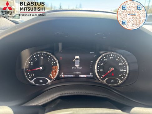 Used 2023 Jeep Renegade Latitude AWD/4WD image 25