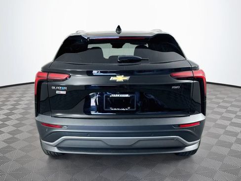 Used 2024 Chevrolet Blazer EV LT AWD/4WD image 11
