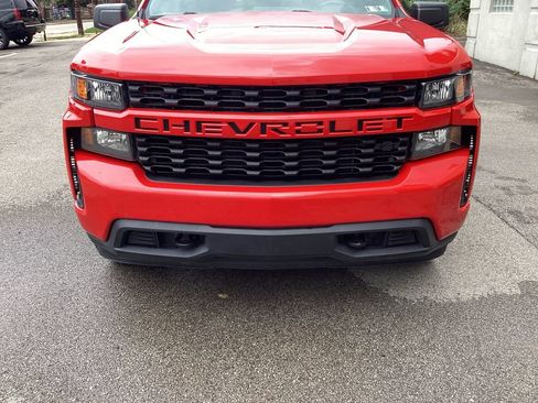 Used 2019 Chevrolet Silverado 1500 Custom w/ Custom Value Package AWD/4WD image 17