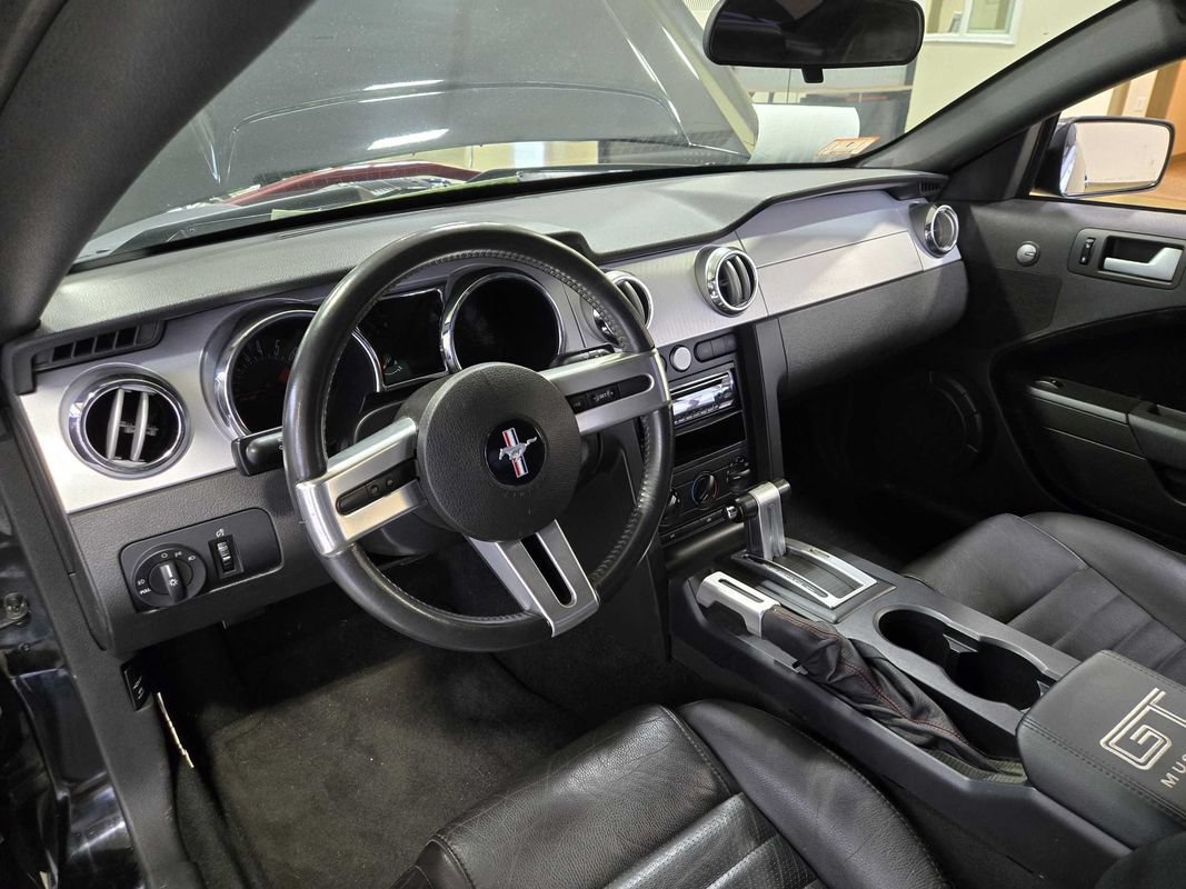 Used 2006 Ford Mustang GT RWD image 17