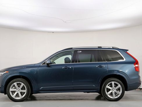 Used 2018 Volvo XC90 T8 Momentum w/ Convenience Package image 8