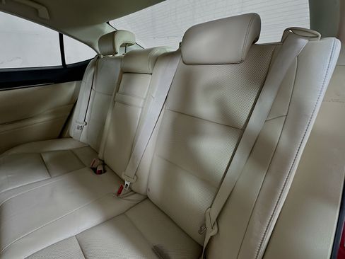 Used 2015 Lexus ES 350 w/ Luxury Package FWD image 24