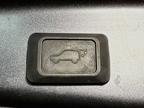 Certified 2023 Toyota RAV4 XLE Premium AWD/4WD image 29