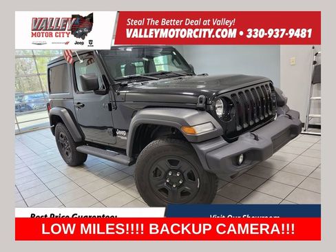 Used 2019 Jeep Wrangler Sport image 1