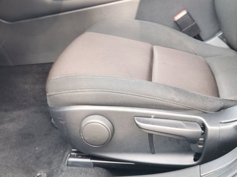 Used 2023 MAZDA MAZDA3 s image 25