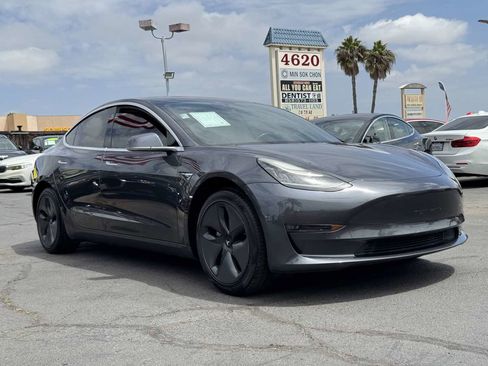 Used 2019 Tesla Model 3 RWD image 4