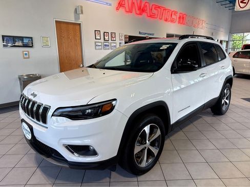 Used 2022 Jeep Cherokee Limited AWD/4WD image 8