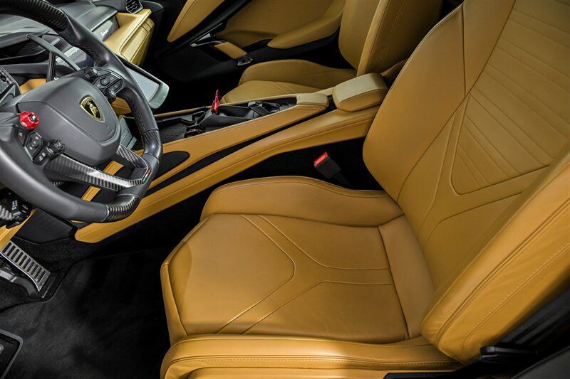 Used 2024 Lamborghini Revuelto AWD/4WD image 55
