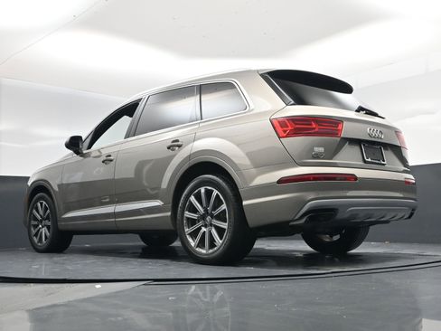 Used 2017 Audi Q7 3.0T Premium Plus image 12