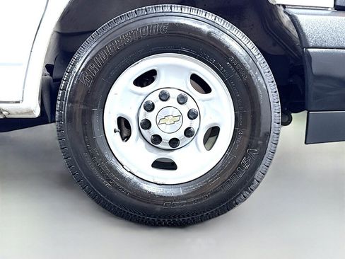 Used 2021 Chevrolet Express 2500 w/ Driver Convenience Package RWD image 36